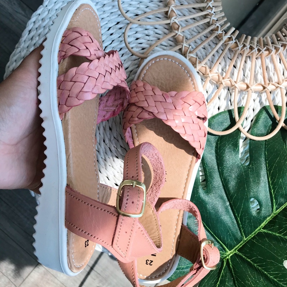 Pink Sandals🌸